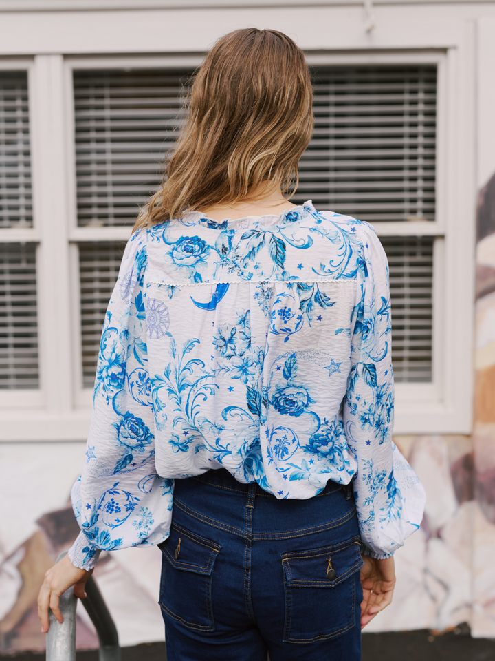 FINE FLORAL BLOUSE