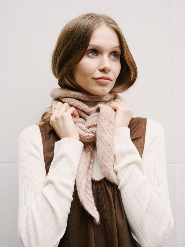 HOODED KNIT SCARF