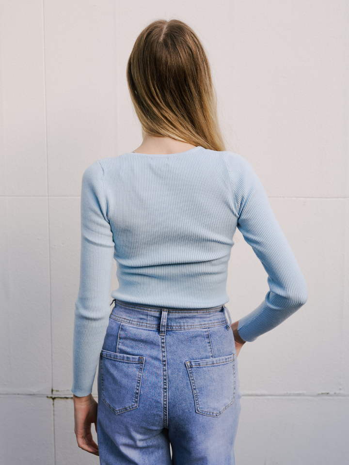 LIGHT V-NECK KNIT