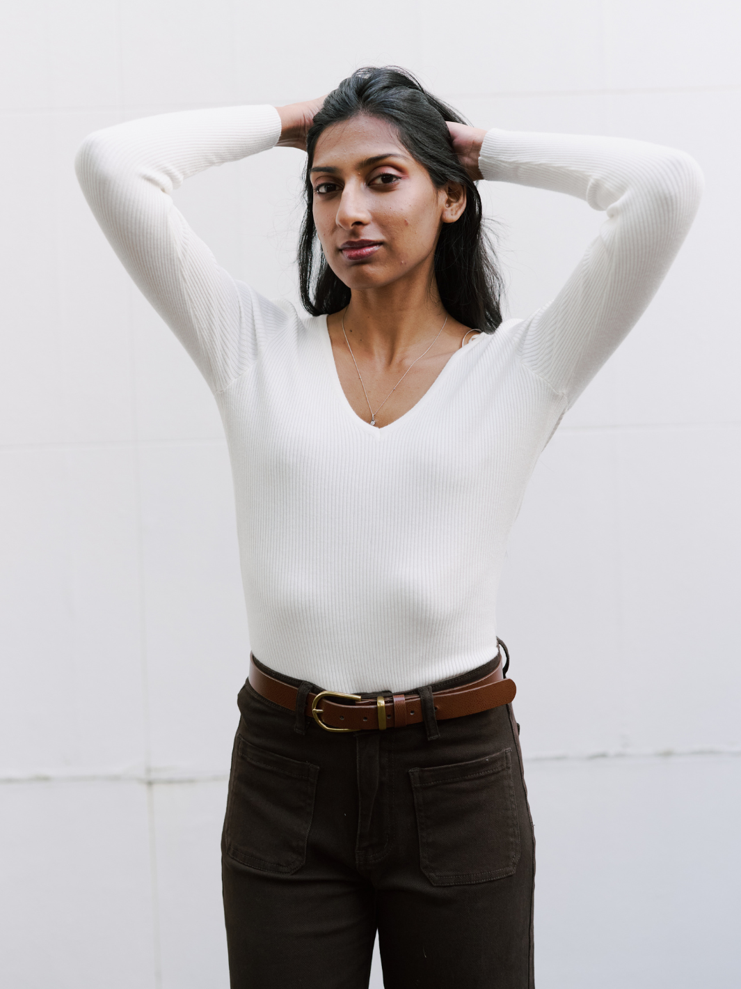 LIGHT V-NECK KNIT