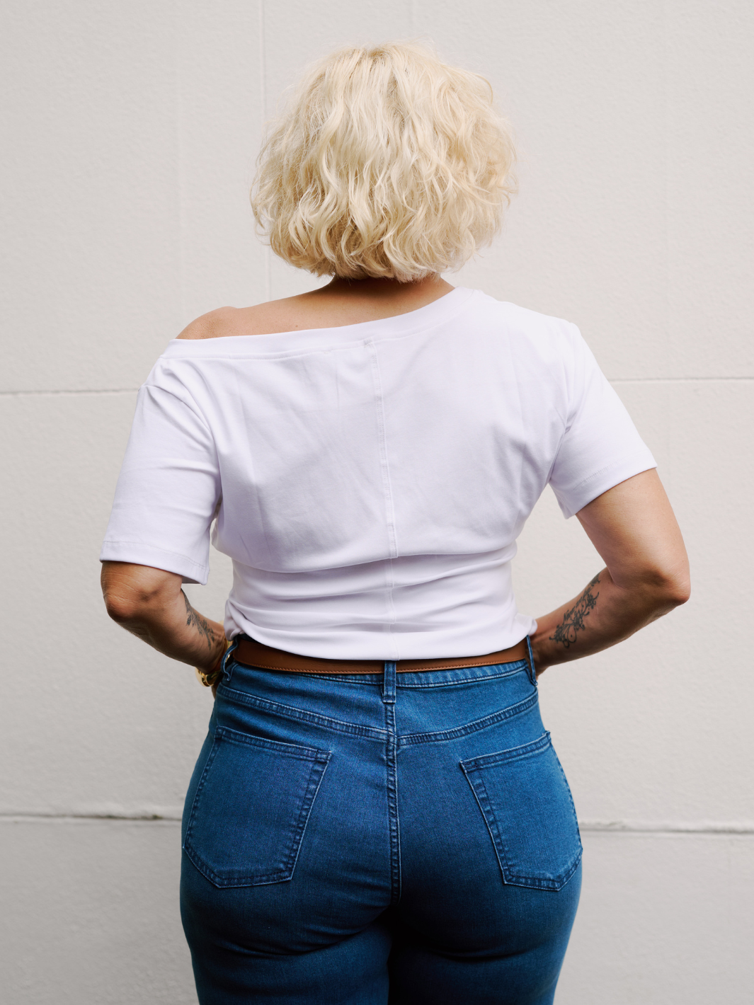 ONE SHOULDER TEE